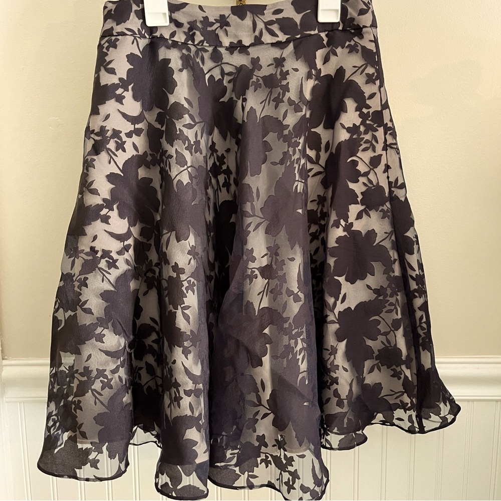 Reiss Black and Nude Floral A-Line Skirt Size 6